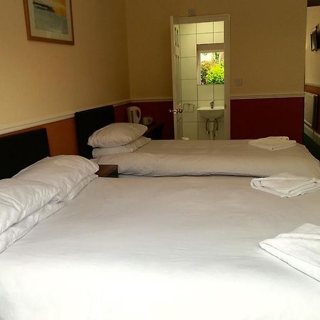 Southend Guest House - Close To Beach, Train Station & Southend Airport Exteriör bild