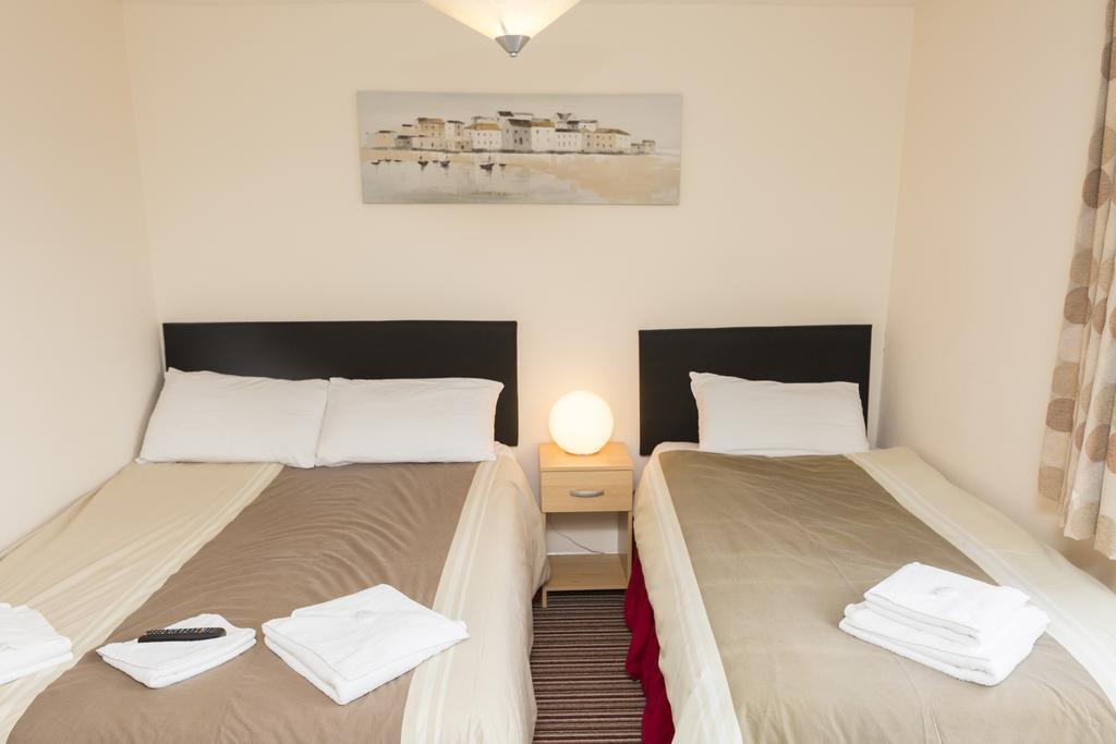 Southend Guest House - Close To Beach, Train Station & Southend Airport Rum bild