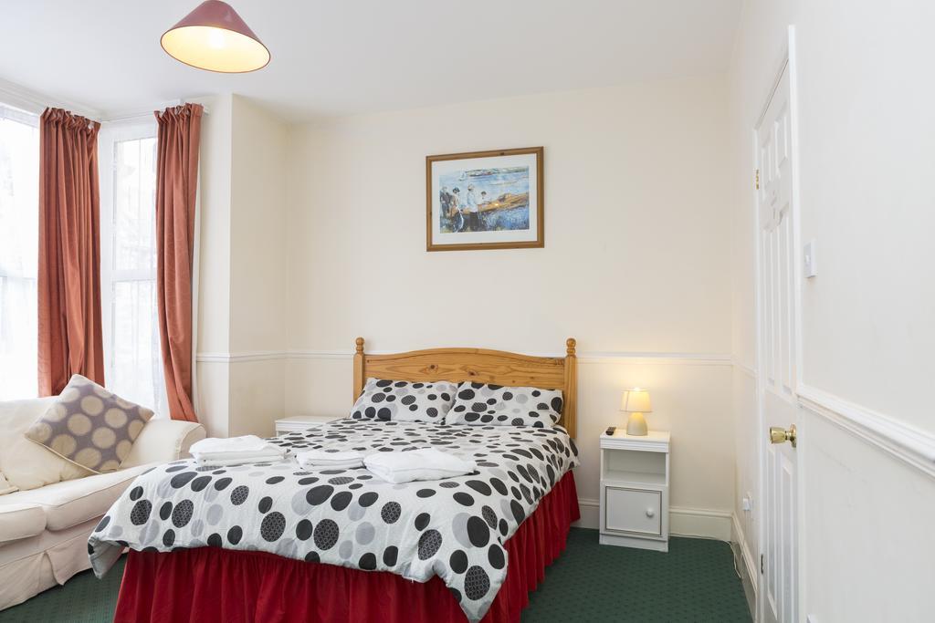 Southend Guest House - Close To Beach, Train Station & Southend Airport Rum bild