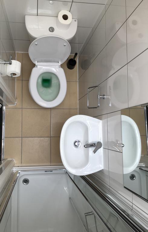 Southend Guest House - Close To Beach, Train Station & Southend Airport Rum bild